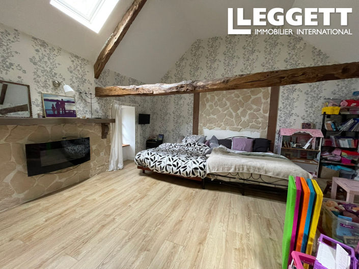 Image No.6-4 Bed House for sale