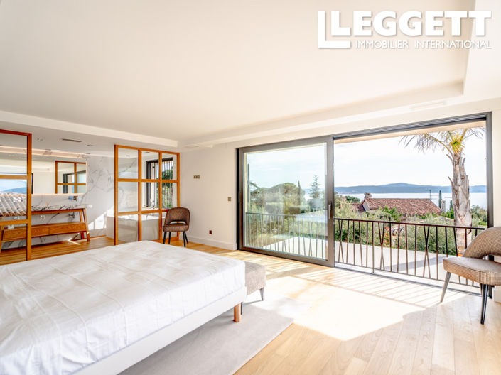 Image No.6-Maison de 5 chambres à vendre à Sainte-Maxime