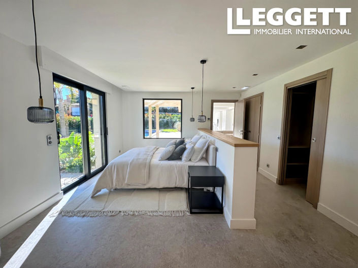 Image No.2-Maison de 3 chambres à vendre à Sainte-Maxime