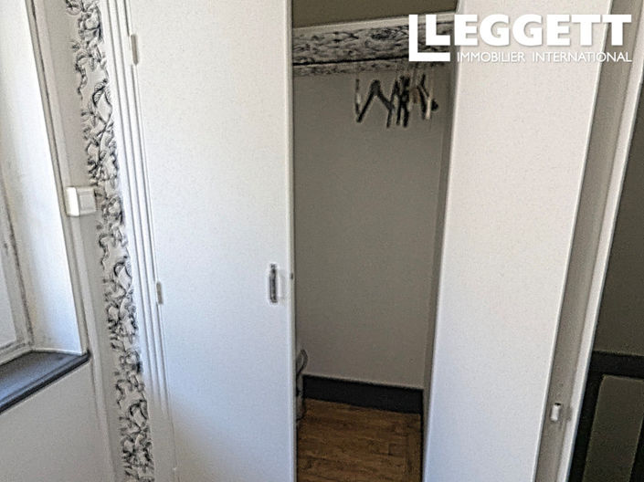 Image No.8-3 Bed House for sale