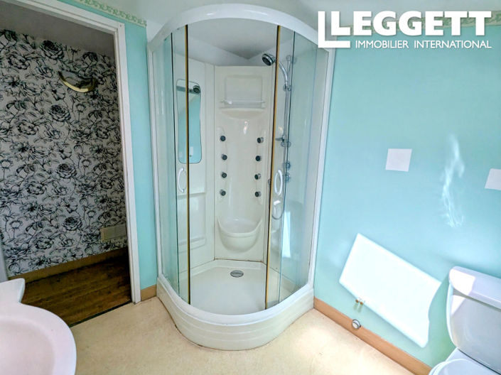 Image No.8-3 Bed House for sale