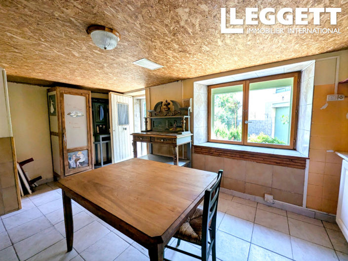 Image No.8-3 Bed House for sale