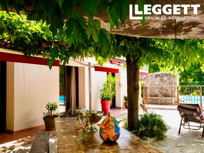 Image No.8-10 Bed House for sale