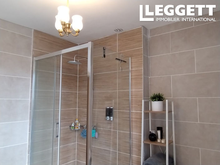 Image No.6-4 Bed House for sale