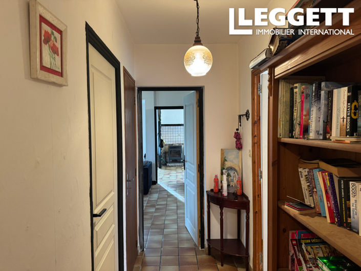 Image No.9-4 Bed House for sale