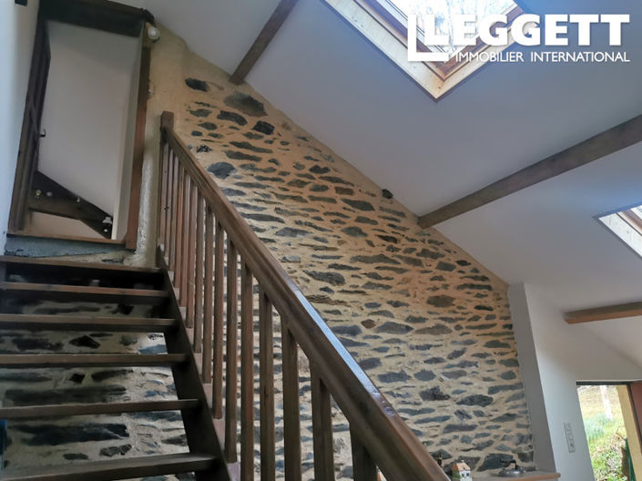 Image No.9-2 Bed House for sale