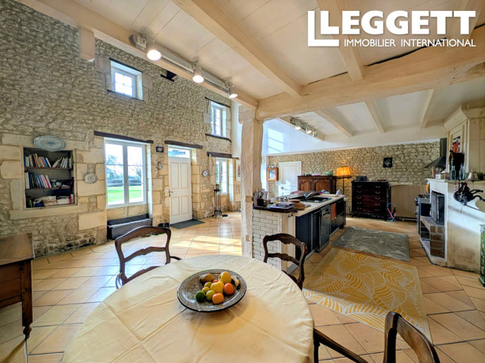 Image No.2-4 Bed House for sale