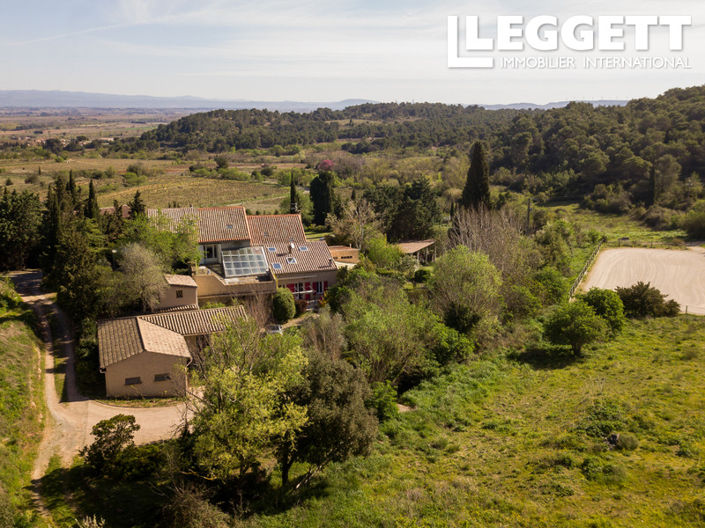 Image No.10-8 Bed House for sale