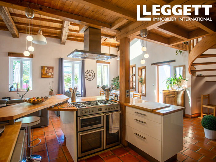 Image No.5-8 Bed House for sale