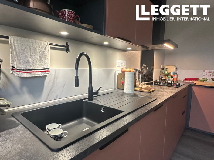 Image No.6-3 Bed House for sale