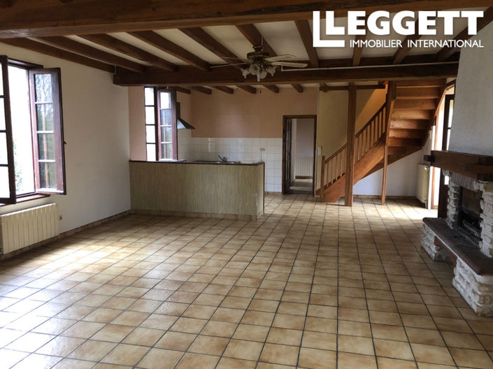 Image No.8-7 Bed House for sale