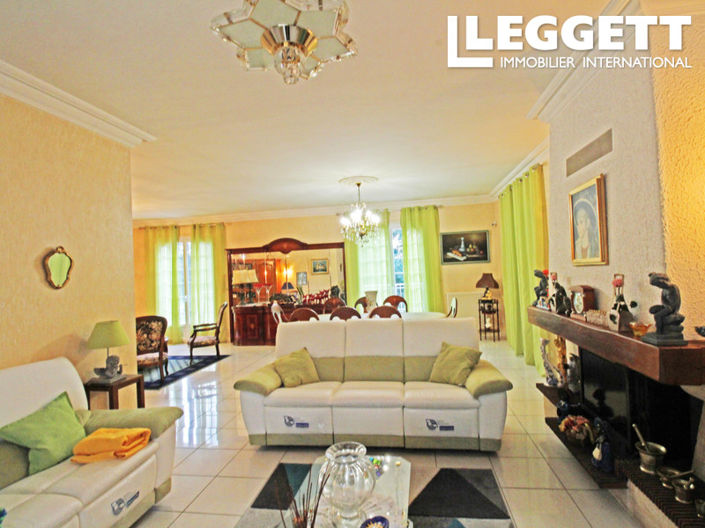 Image No.3-6 Bed House for sale