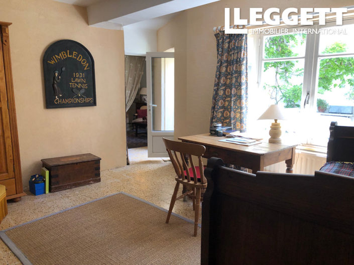 Image No.2-6 Bed House for sale