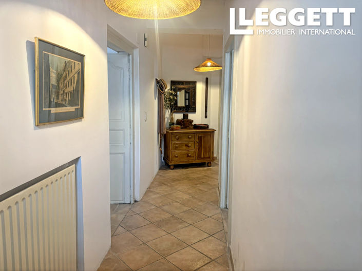 Image No.4-6 Bed House for sale