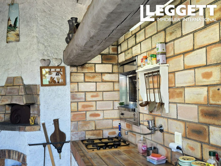 Image No.8-7 Bed House for sale