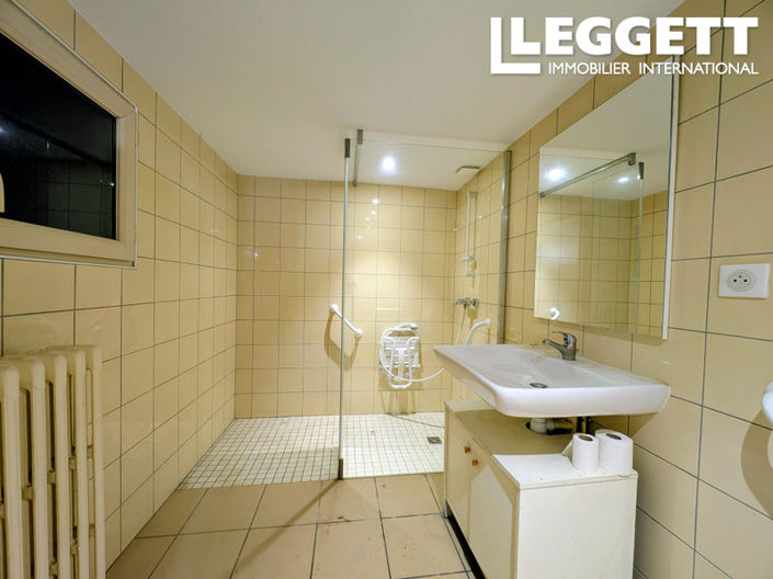 Image No.8-3 Bed House for sale