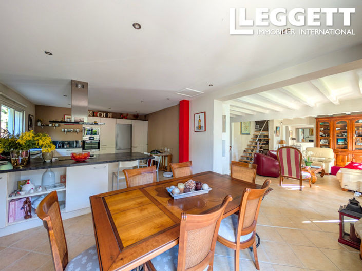 Image No.3-5 Bed House for sale