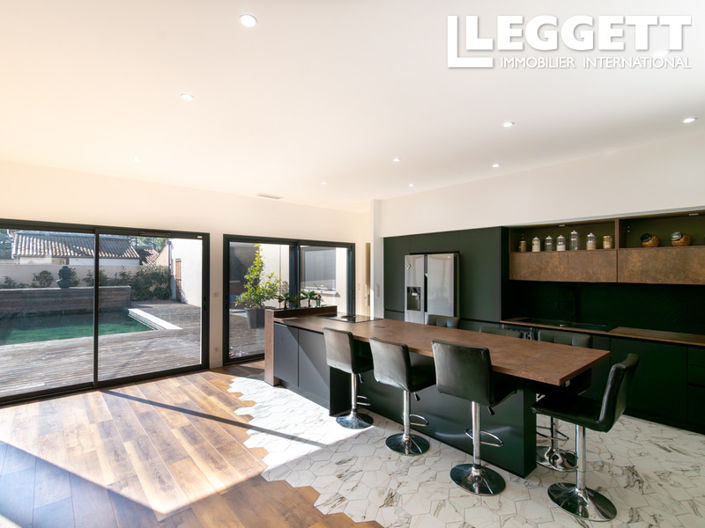 Image No.3-4 Bed House for sale