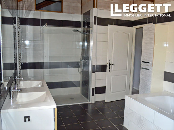 Image No.10-5 Bed House for sale