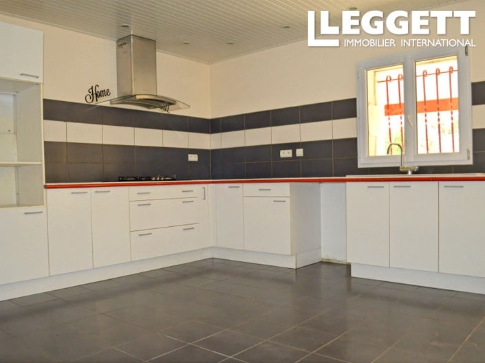 Image No.5-5 Bed House for sale