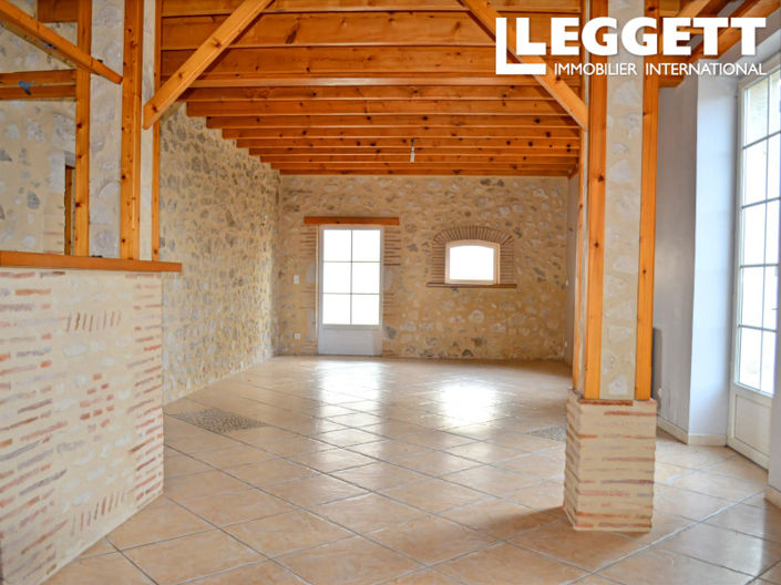 Image No.6-5 Bed House for sale