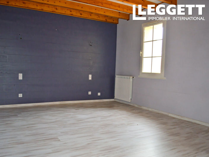 Image No.8-5 Bed House for sale