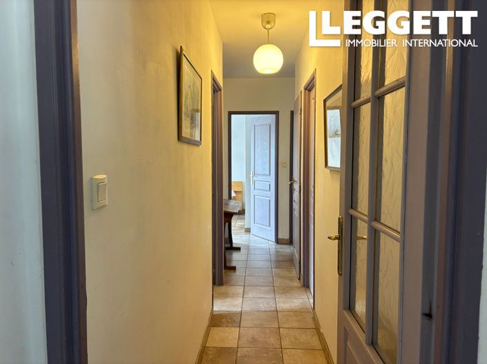 Image No.6-5 Bed House for sale