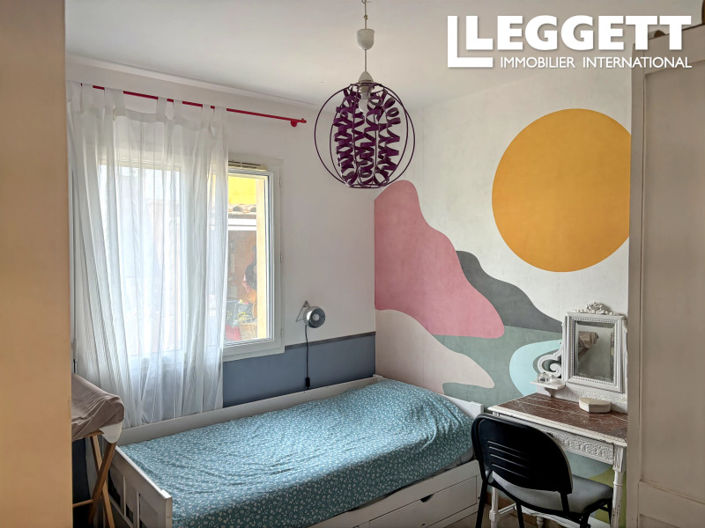 Image No.7-5 Bed House for sale