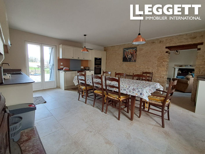 Image No.3-6 Bed House for sale