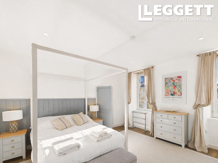 Image No.7-5 Bed House for sale