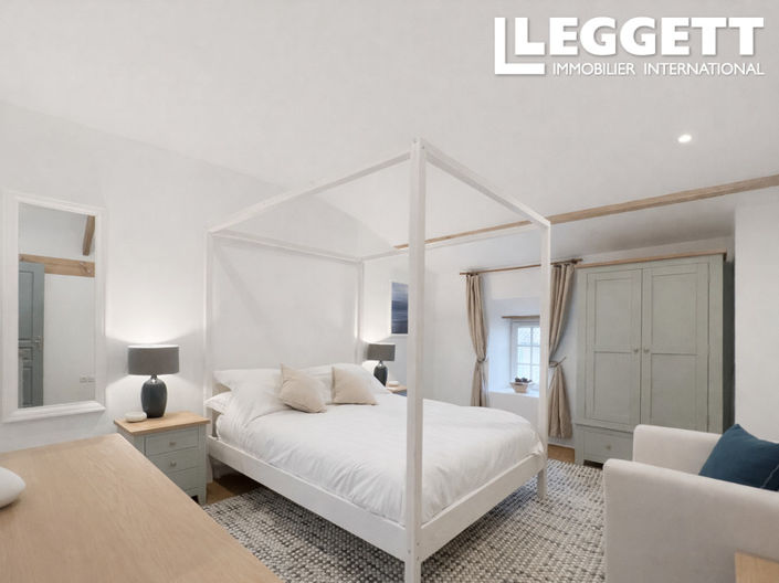 Image No.8-5 Bed House for sale