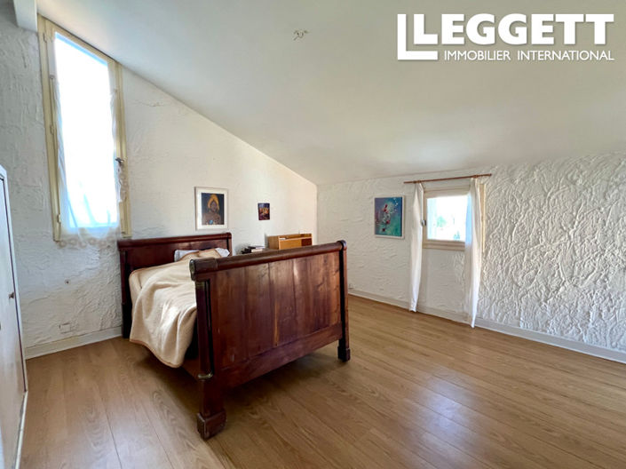 Image No.7-3 Bed House for sale