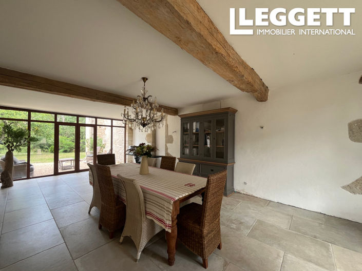 Image No.6-9 Bed Chateaux for sale