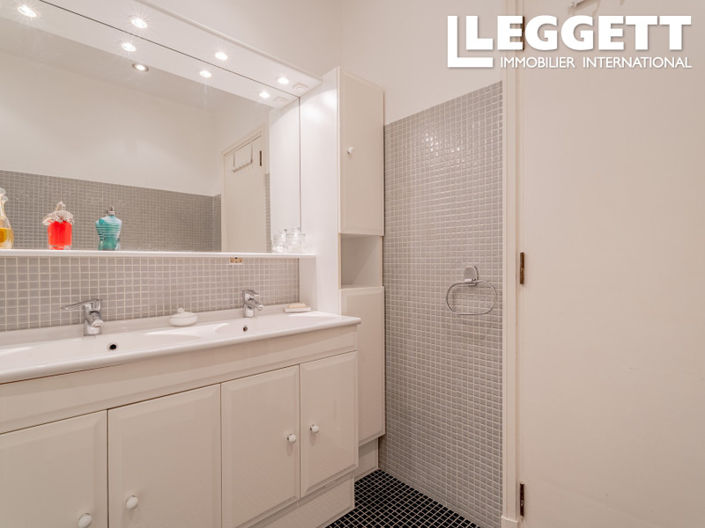 Image No.10-1 Bed Apartment for sale