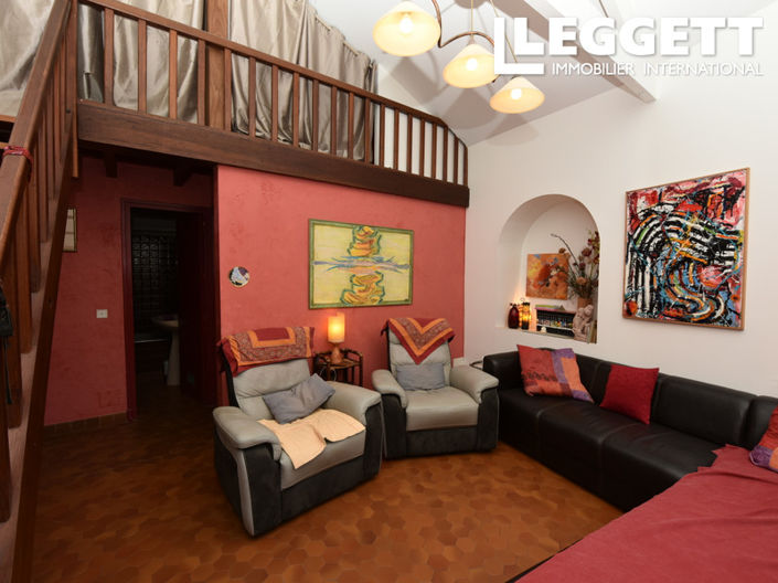 Image No.5-2 Bed House for sale