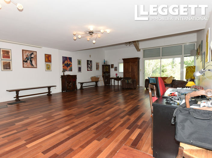 Image No.6-House for sale