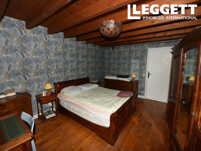 Image No.8-2 Bed House for sale