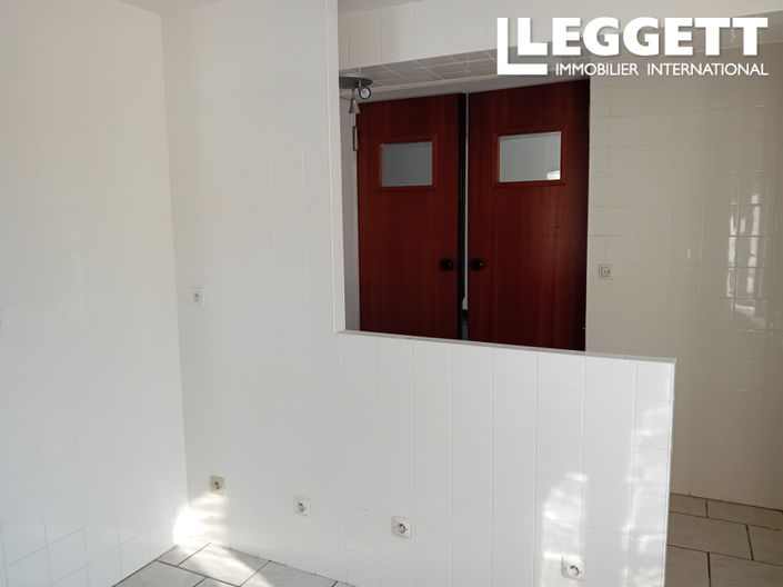 Image No.5-2 Bed House for sale