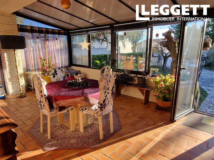 Image No.7-5 Bed House for sale