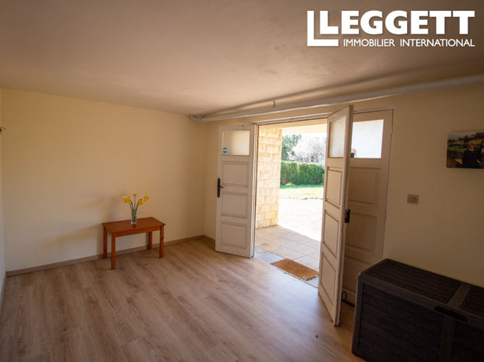 Image No.2-4 Bed House for sale