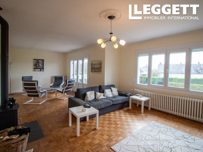 Image No.8-4 Bed House for sale