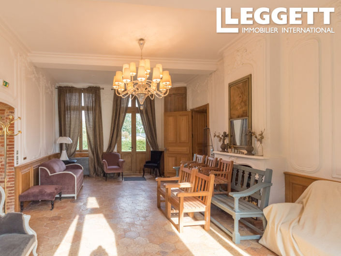 Image No.6-6 Bed Chateaux for sale