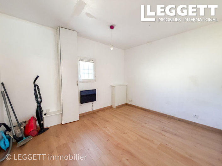 Image No.8-3 Bed House for sale