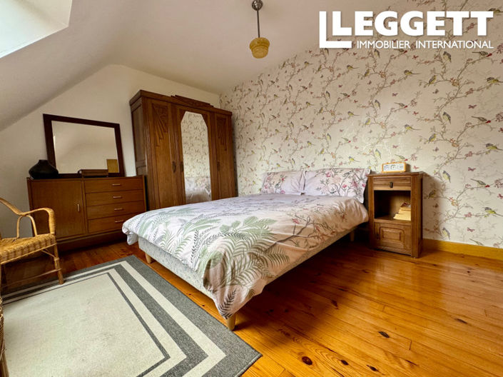 Image No.7-5 Bed House for sale