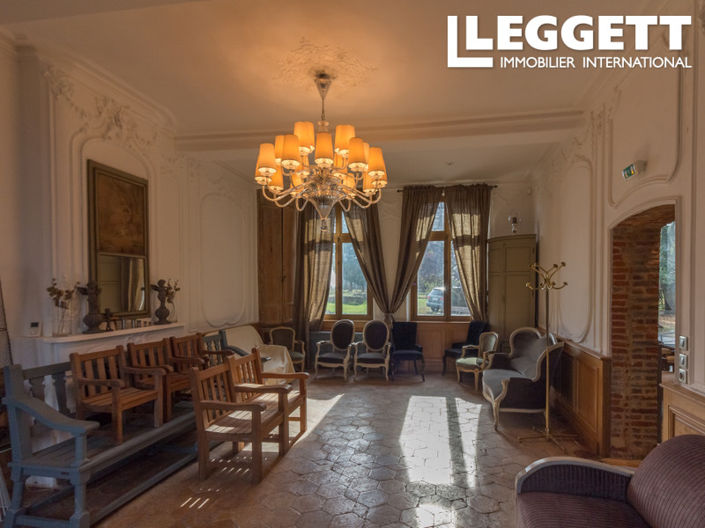 Image No.6-6 Bed Chateaux for sale