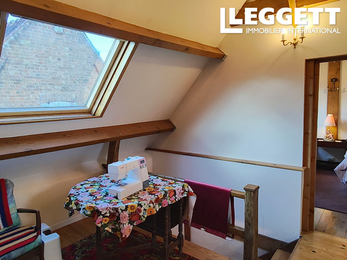 Image No.8-3 Bed House for sale