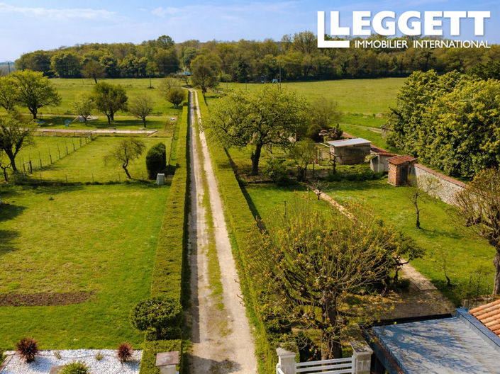 Image No.2-Maison de 4 chambres à vendre à Ruffec