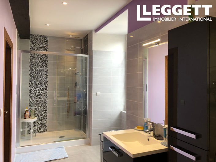 Image No.7-4 Bed House for sale