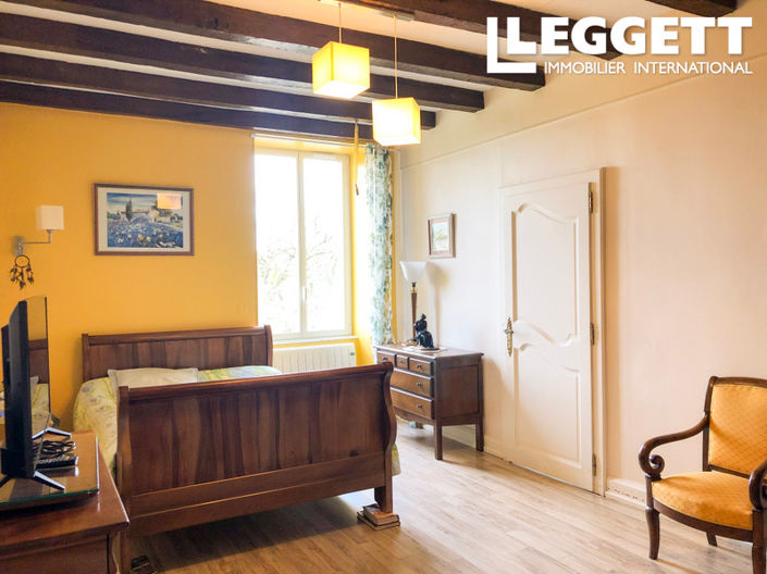 Image No.8-4 Bed House for sale