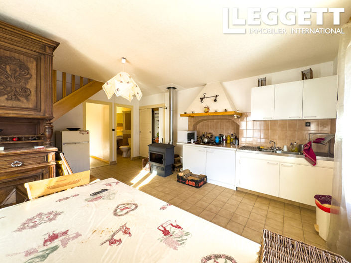 Image No.10-3 Bed House for sale